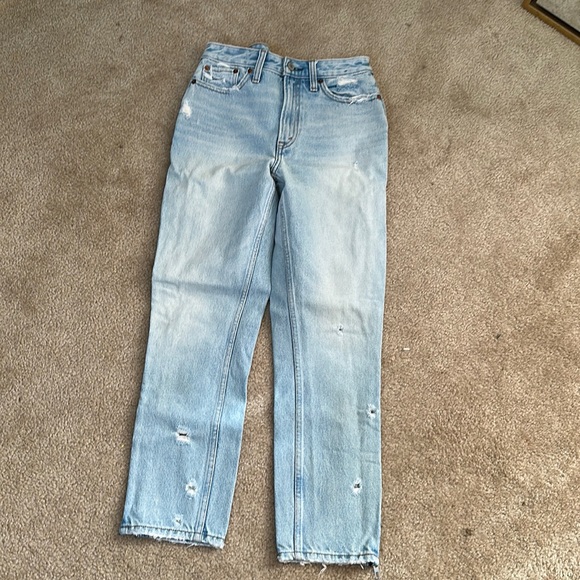 Abercrombie & Fitch Denim - Abercrombie and Fitch jeans high rise